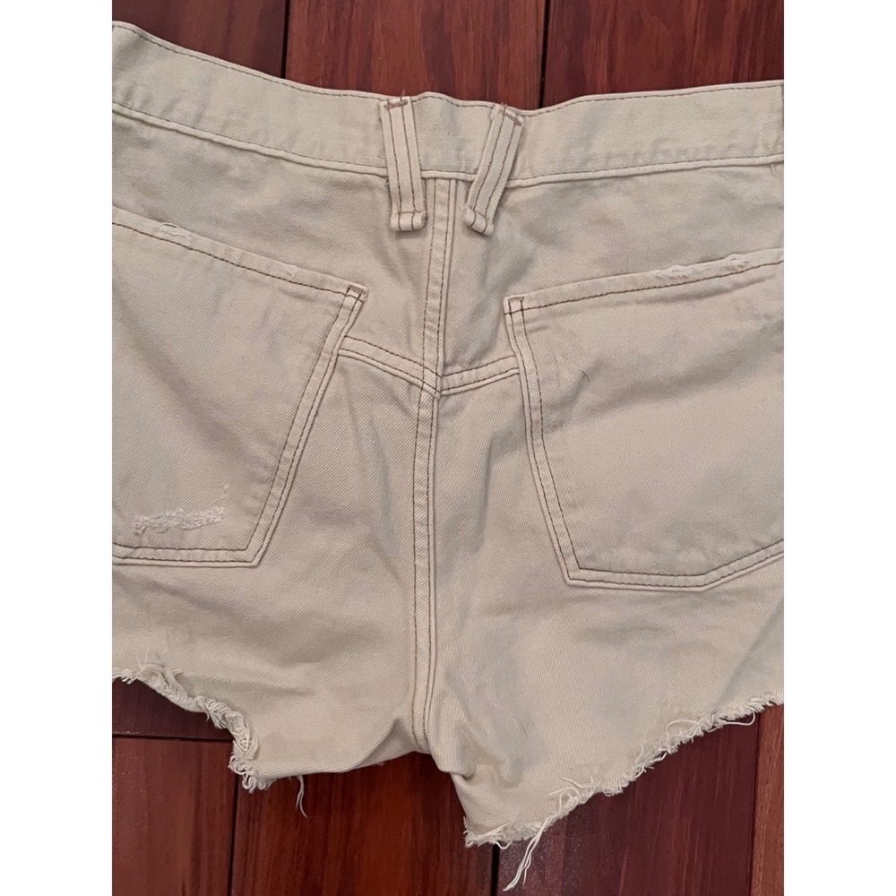 We The Free People Now or Never Cut Off Denim Shorts Distressed Ecru Size 26 - Picture 9 of 10